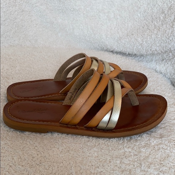 Universal Thread Flip Flops - Picture 4 of 6